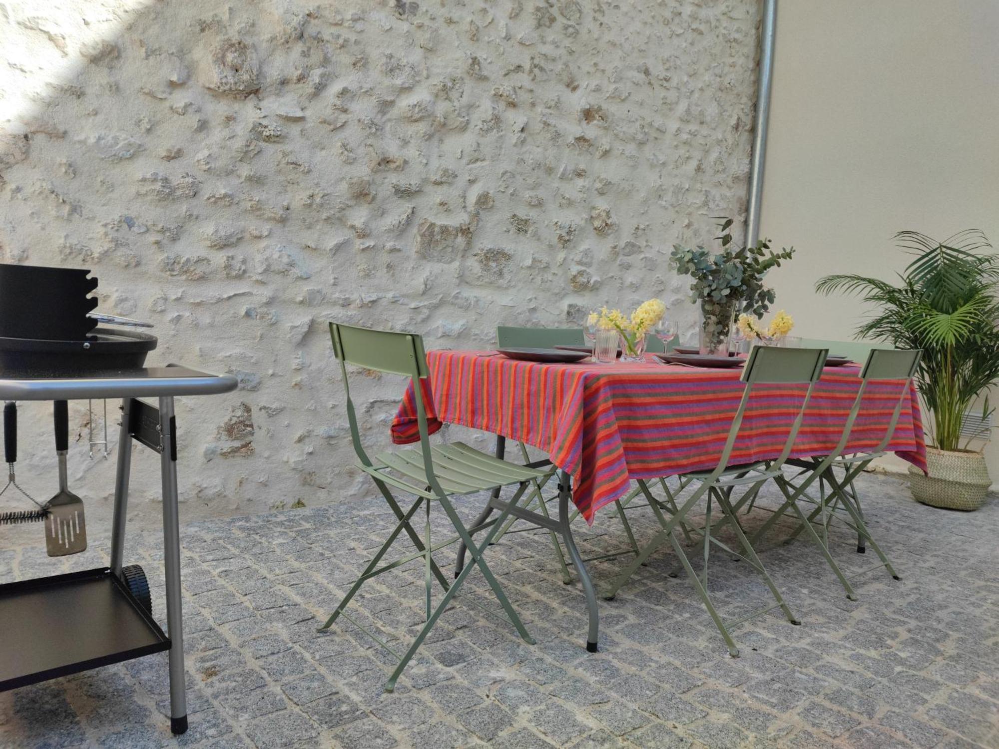 Beau Quartier Et Central, Maison Spacieuse Avec Cour, 3 Chambres, 3 Salles De Bains A 10 Min A Pied De La Gare Ορλεάνη Εξωτερικό φωτογραφία