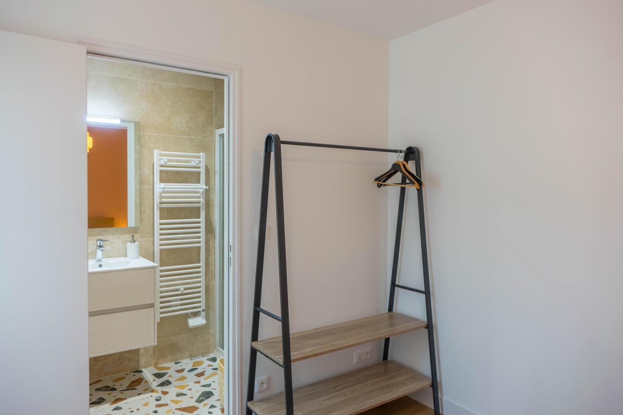 Beau Quartier Et Central, Maison Spacieuse Avec Cour, 3 Chambres, 3 Salles De Bains A 10 Min A Pied De La Gare Ορλεάνη Εξωτερικό φωτογραφία