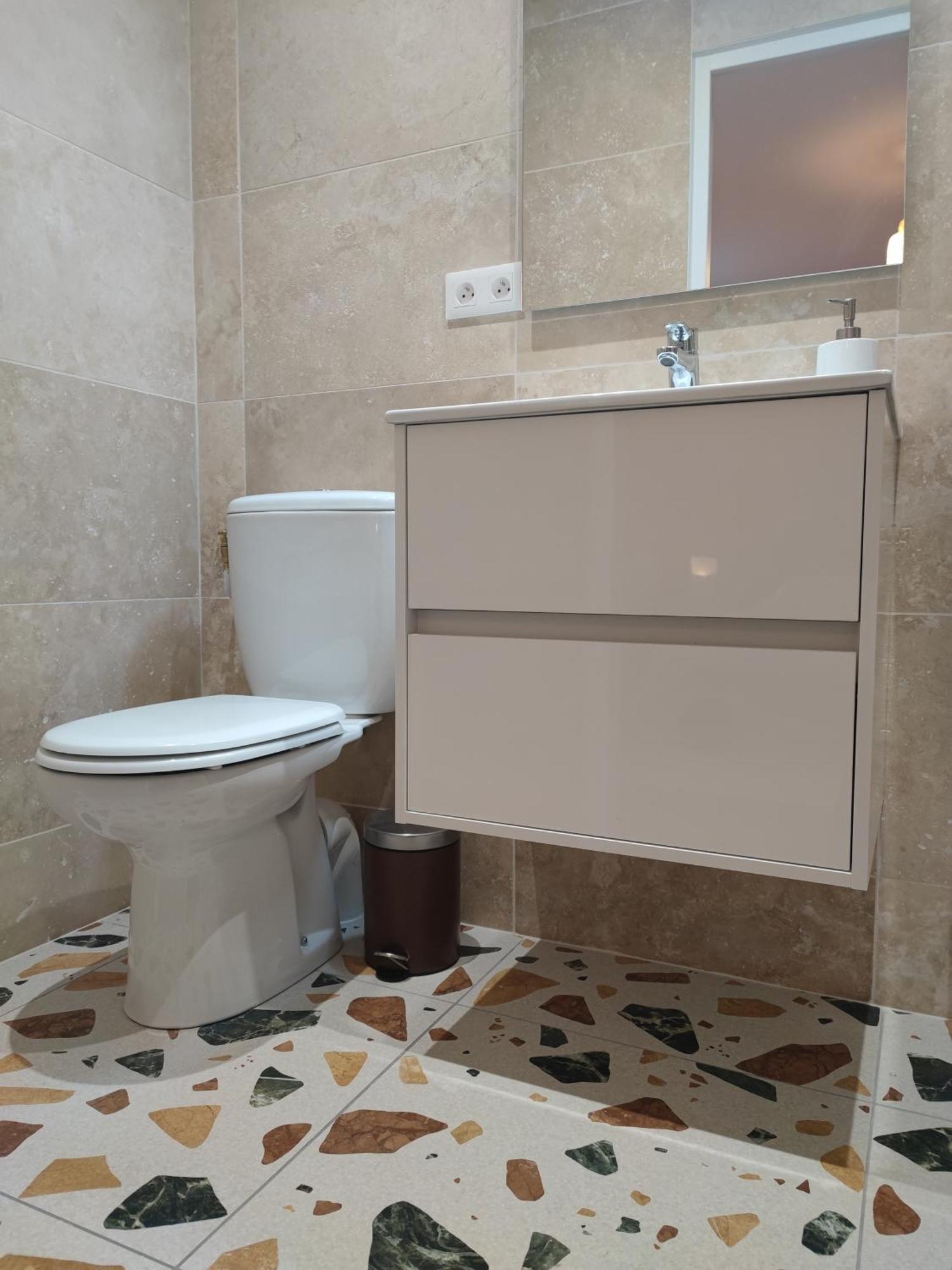 Beau Quartier Et Central, Maison Spacieuse Avec Cour, 3 Chambres, 3 Salles De Bains A 10 Min A Pied De La Gare Ορλεάνη Εξωτερικό φωτογραφία