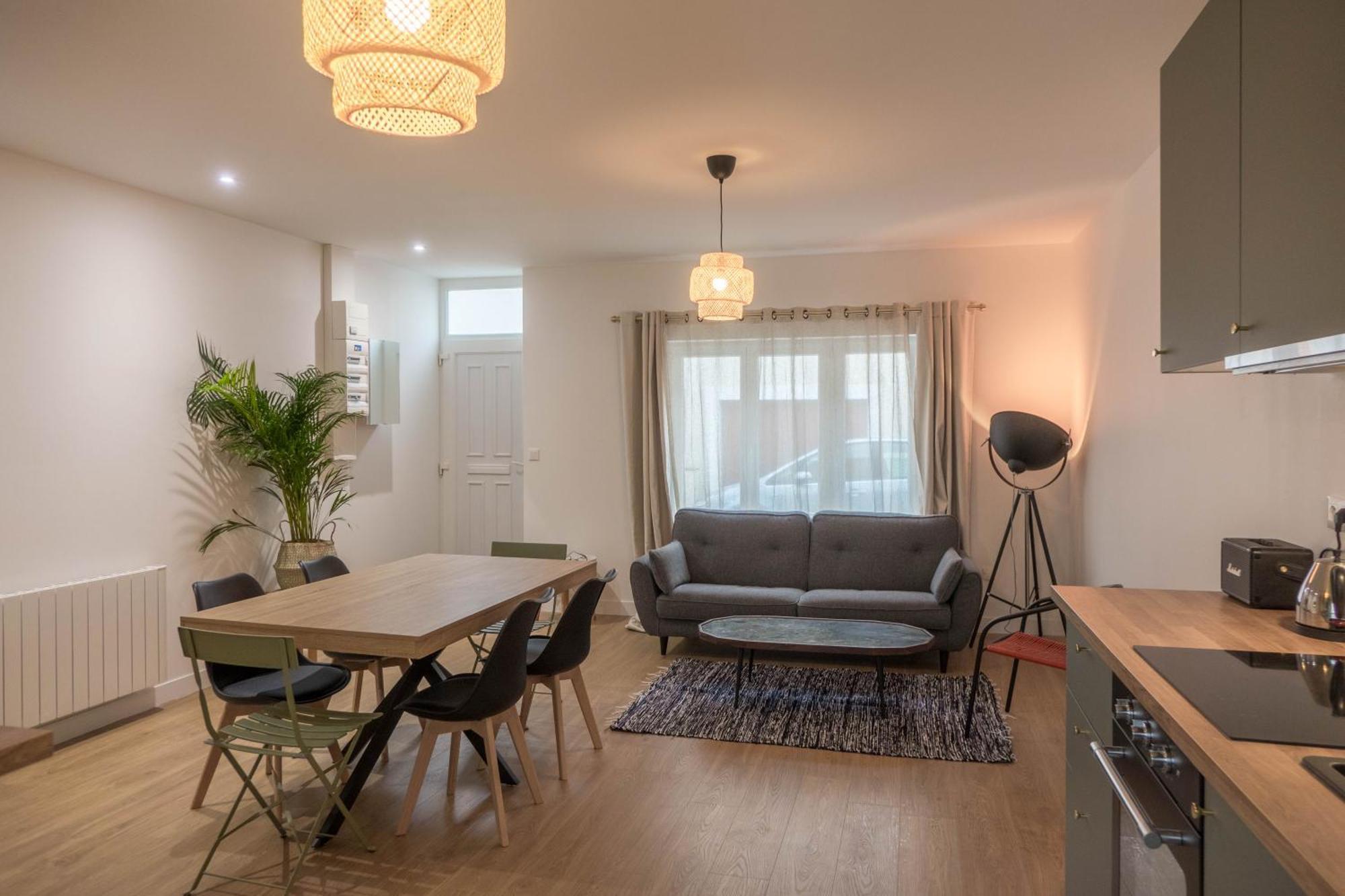 Beau Quartier Et Central, Maison Spacieuse Avec Cour, 3 Chambres, 3 Salles De Bains A 10 Min A Pied De La Gare Ορλεάνη Εξωτερικό φωτογραφία